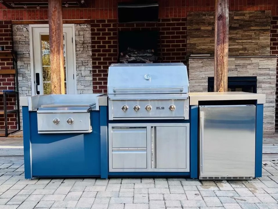 outdoor kitchen ideas - minimalist outdoor kitchen